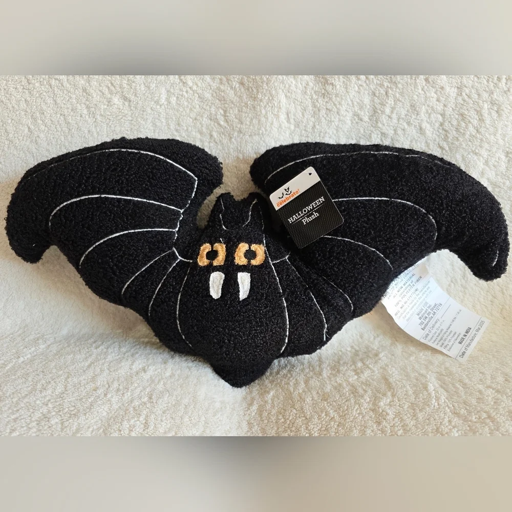 New black Decorative Halloween Boucle Bat shaped Pillow, size 22
